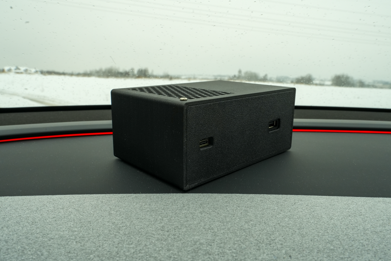 Tesla Android (2nd generation)